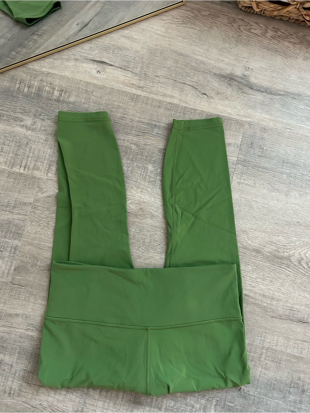 Athleta Elation High Rise 7/8 Leggings Green Size Large Powervita Yoga Tight L